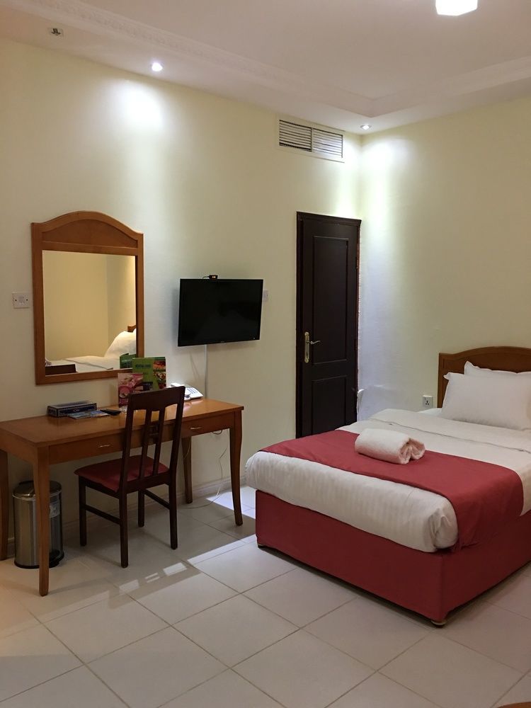 Oyo 366 Waves Hotel Ajman Exterior foto
