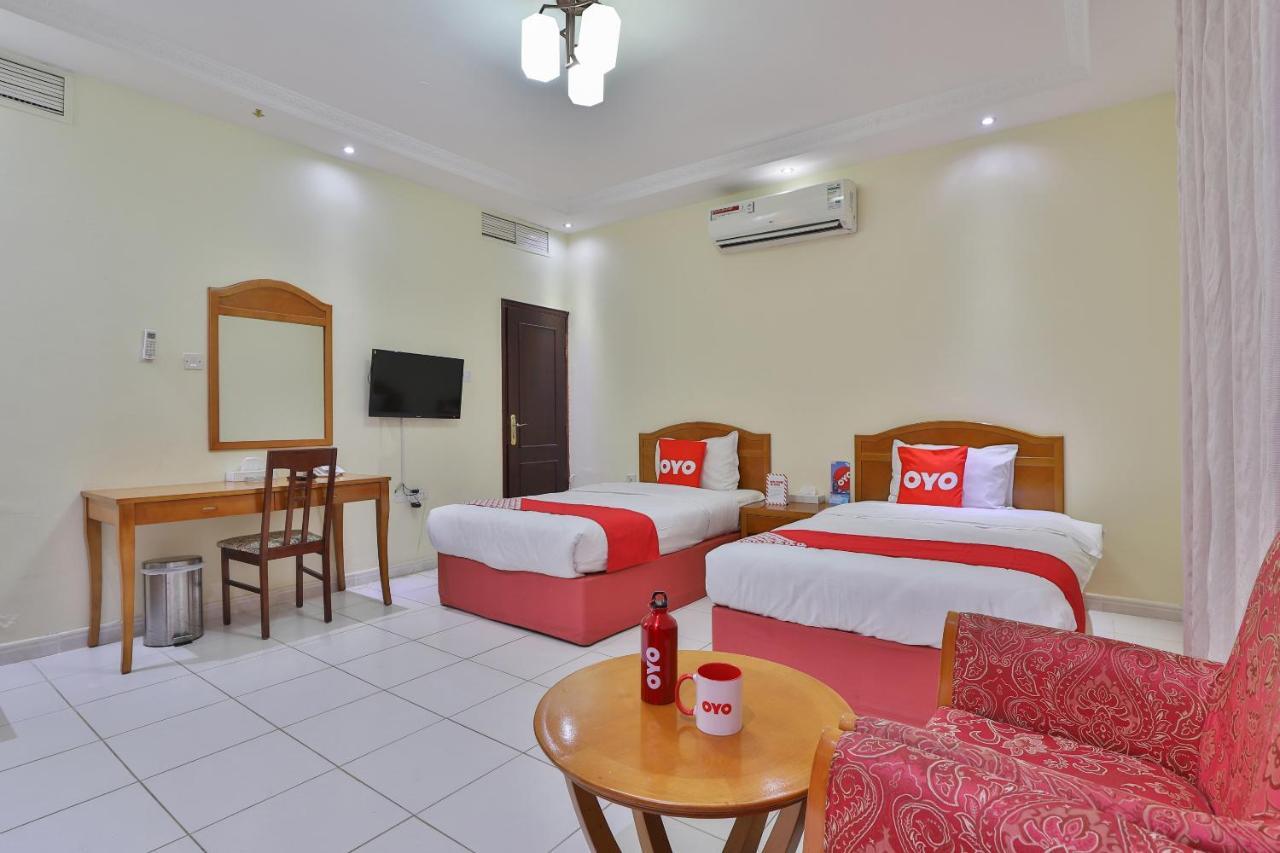 Oyo 366 Waves Hotel Ajman Exterior foto