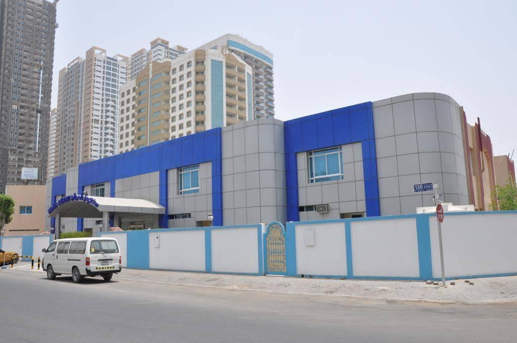 Oyo 366 Waves Hotel Ajman Exterior foto